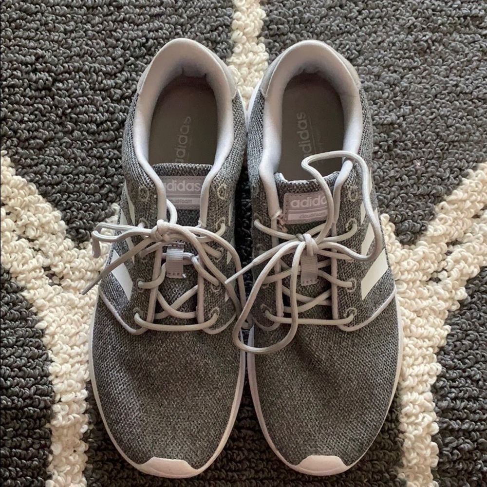 Adidas Cloudfoam women’s shoes size 8.5 Worn once!